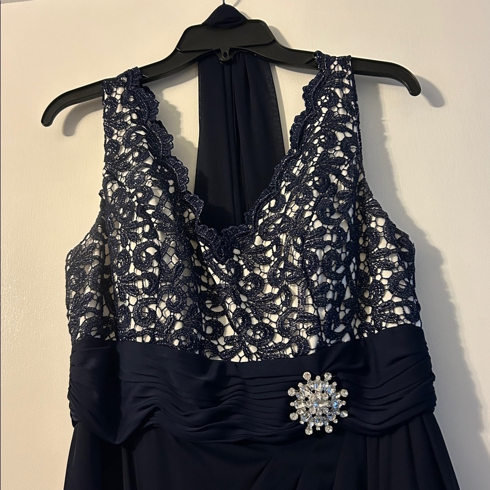 Elegant Navy Lace Evening Gown